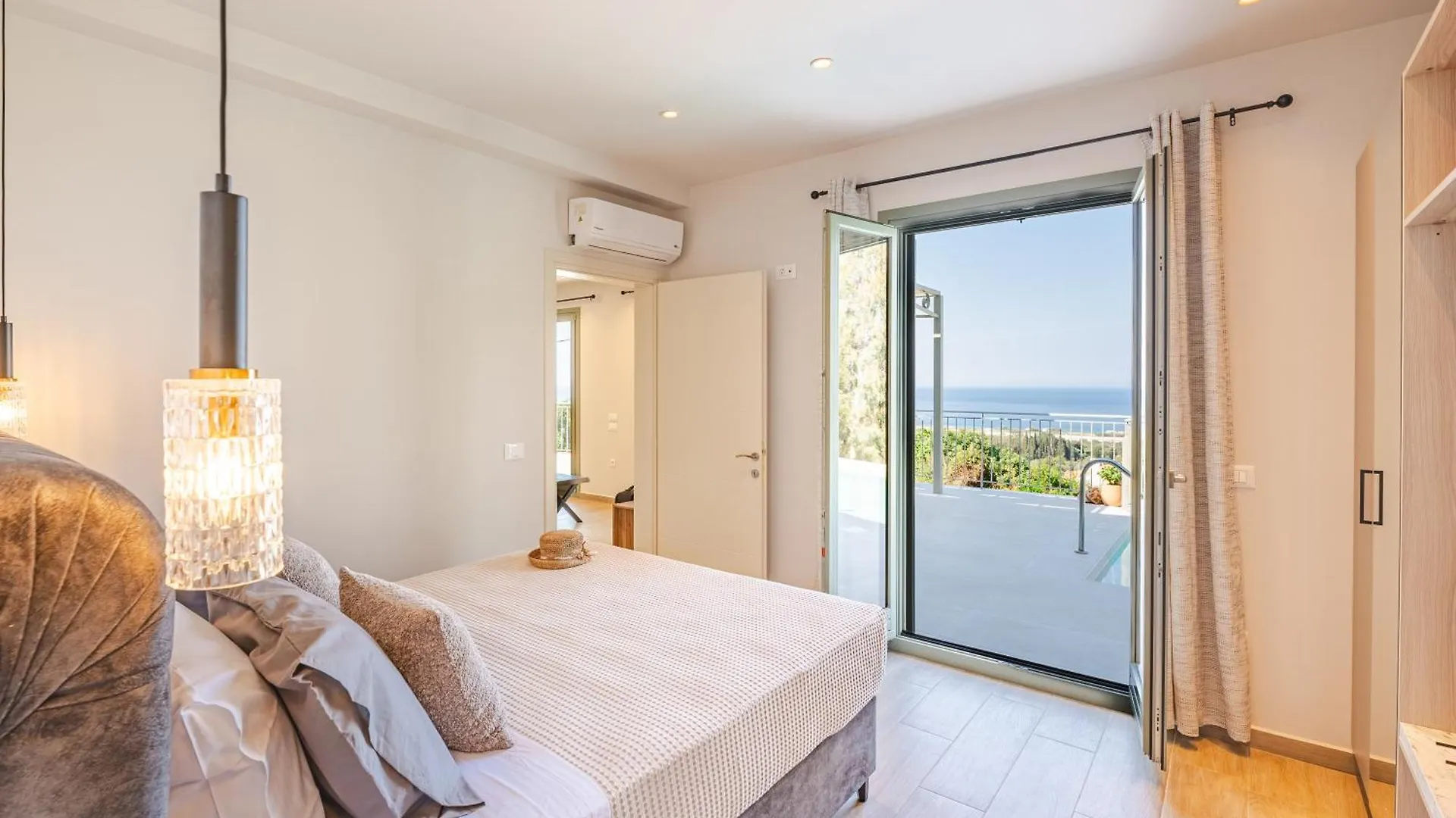 Luxury Villa Artemis Pool, Jacuzzi, Peace & Perfect Sunsets In Kefalonia Svoronata