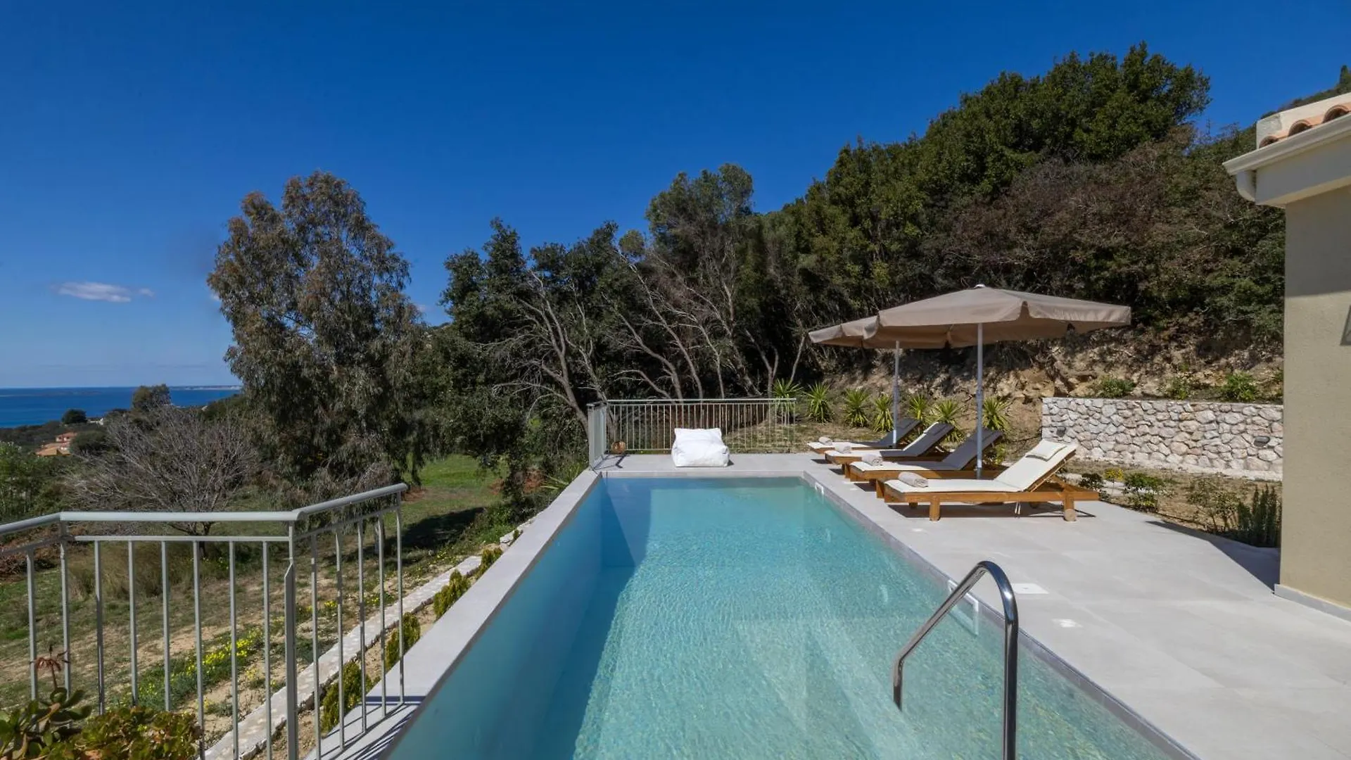 Luxury Villa Artemis Pool, Jacuzzi, Peace & Perfect Sunsets In Kefalonia 스보로나타