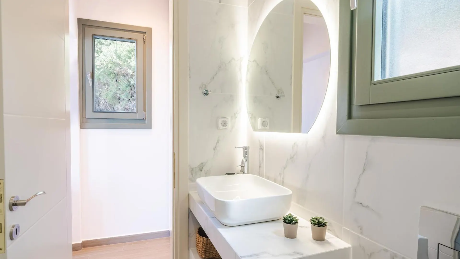 Luxury Villa Artemis Pool, Jacuzzi, Peace & Perfect Sunsets In Kefalonia Svoronata